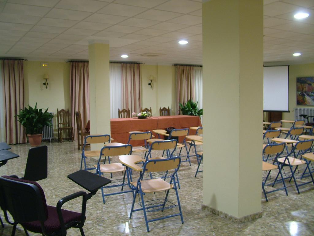 Hotel Rio Piscina Priego De Cordoba Bagian luar foto